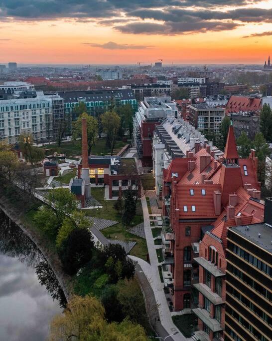 Loft Industrialny Przy Bulwarze Staromiejskim Apartment Wroclaw Exterior photo